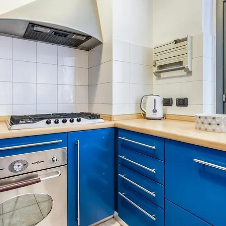 Apartment Beplace In Dateo Milan