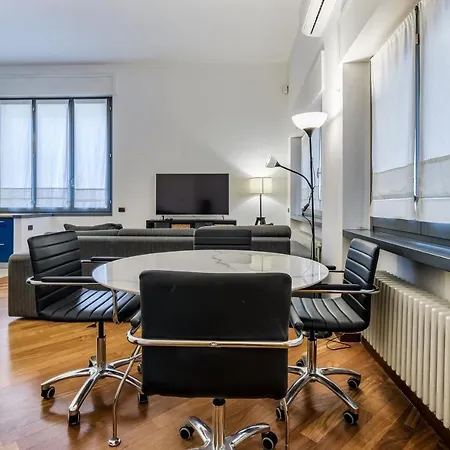 Apartment Beplace In Dateo Milan